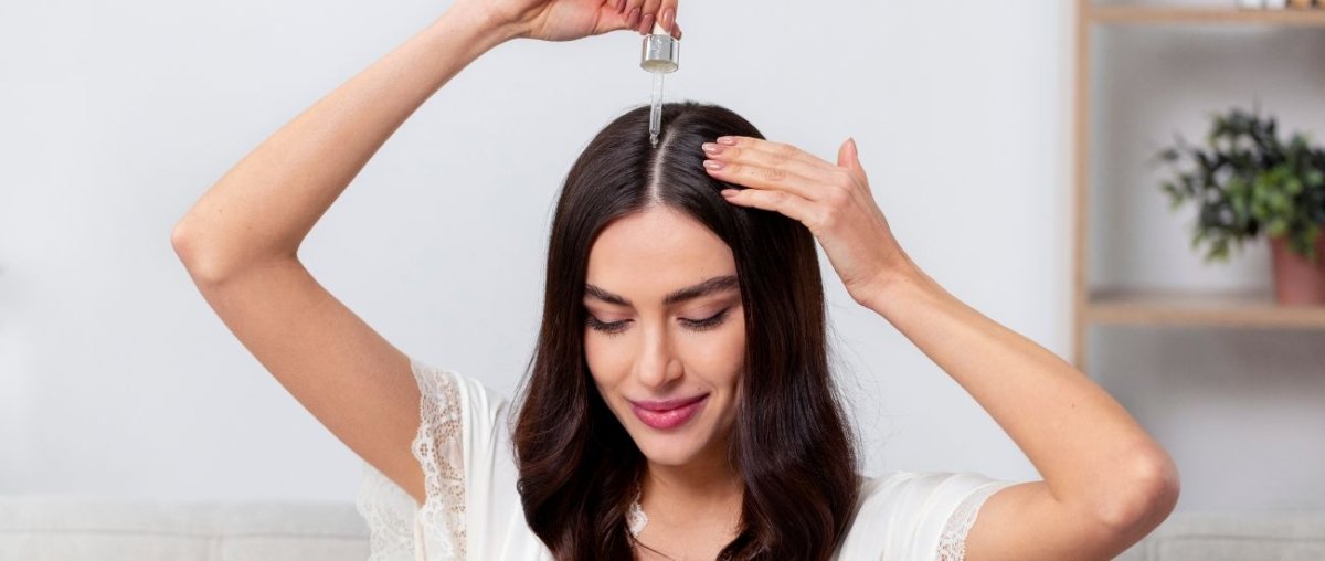 Wie benutzt man Haaröl? Unser Ratgeber für glänzendes Haar! - IMPERIO COSMETICS